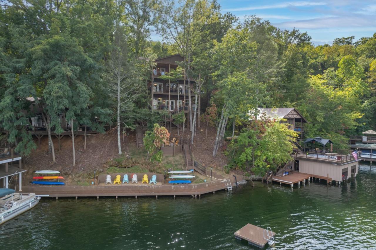 فيلا Russell'S Fort At White Oak Point: Historical Cabin On Lake Lure, Luxury, Direct Lake Access! المظهر الخارجي الصورة