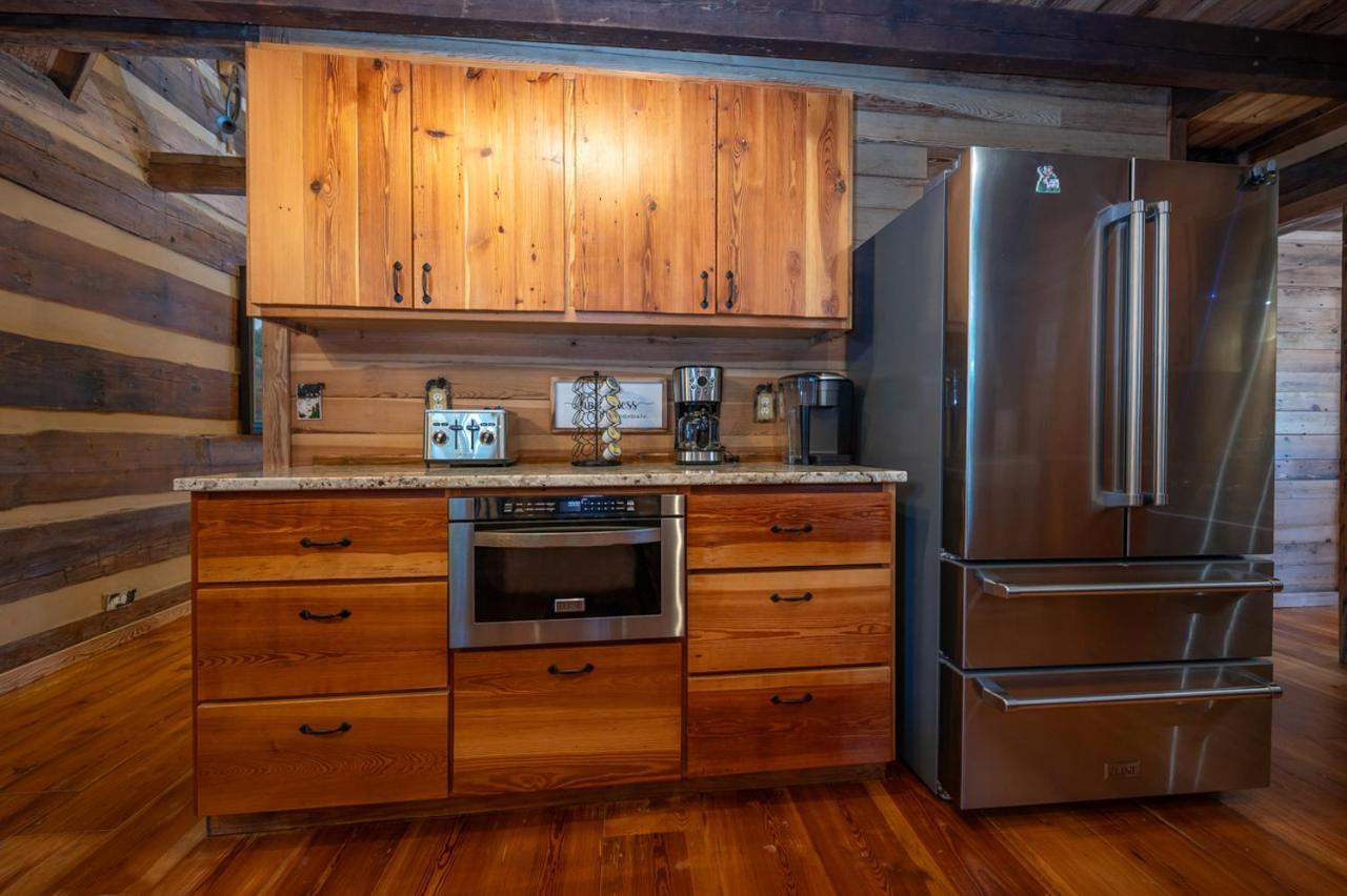 فيلا Russell'S Fort At White Oak Point: Historical Cabin On Lake Lure, Luxury, Direct Lake Access! المظهر الخارجي الصورة
