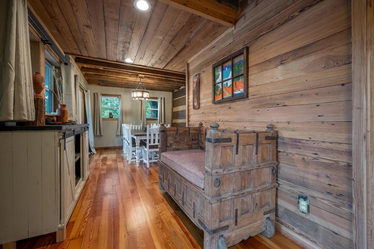 فيلا Russell'S Fort At White Oak Point: Historical Cabin On Lake Lure, Luxury, Direct Lake Access! المظهر الخارجي الصورة