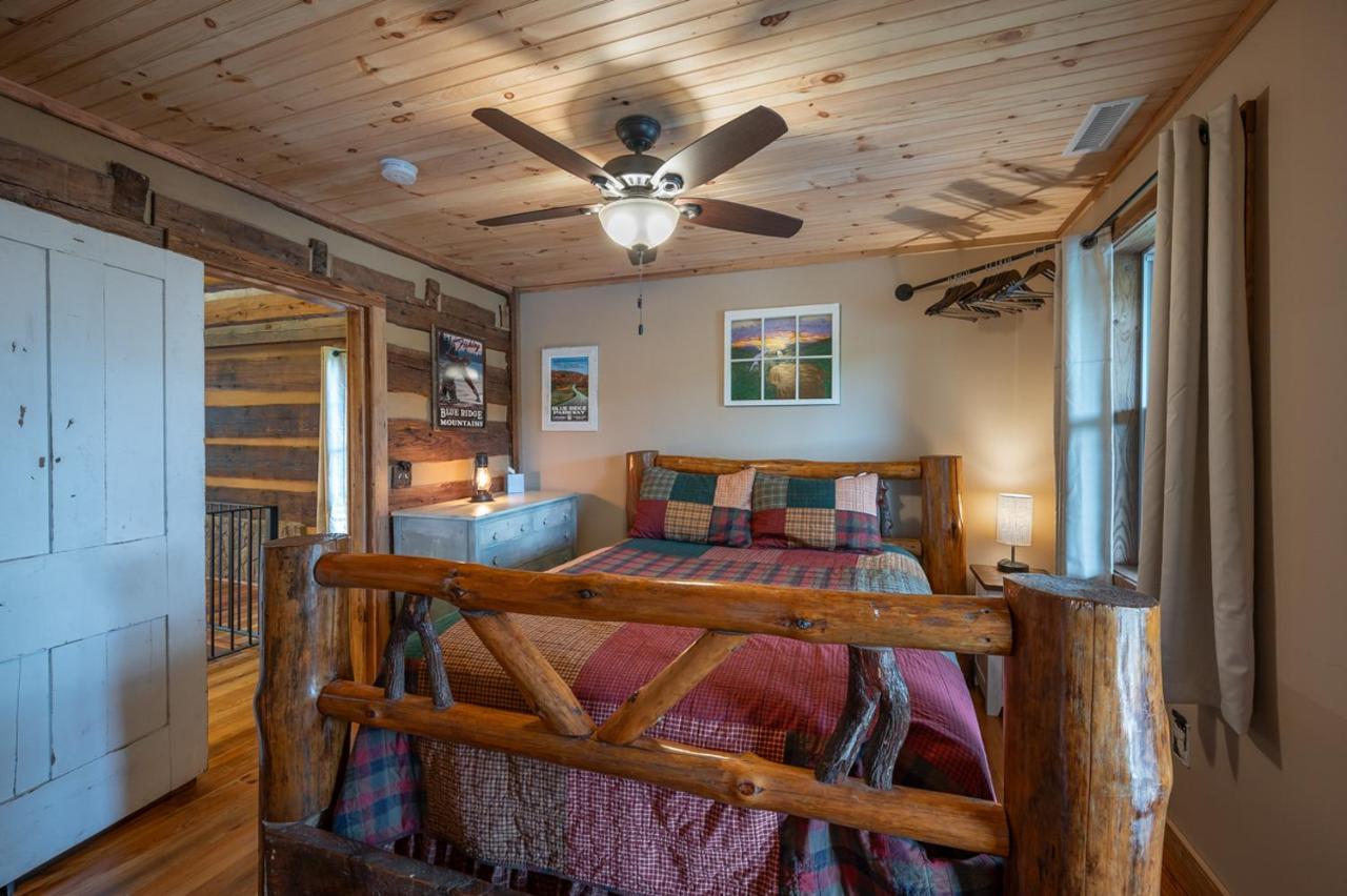فيلا Russell'S Fort At White Oak Point: Historical Cabin On Lake Lure, Luxury, Direct Lake Access! المظهر الخارجي الصورة