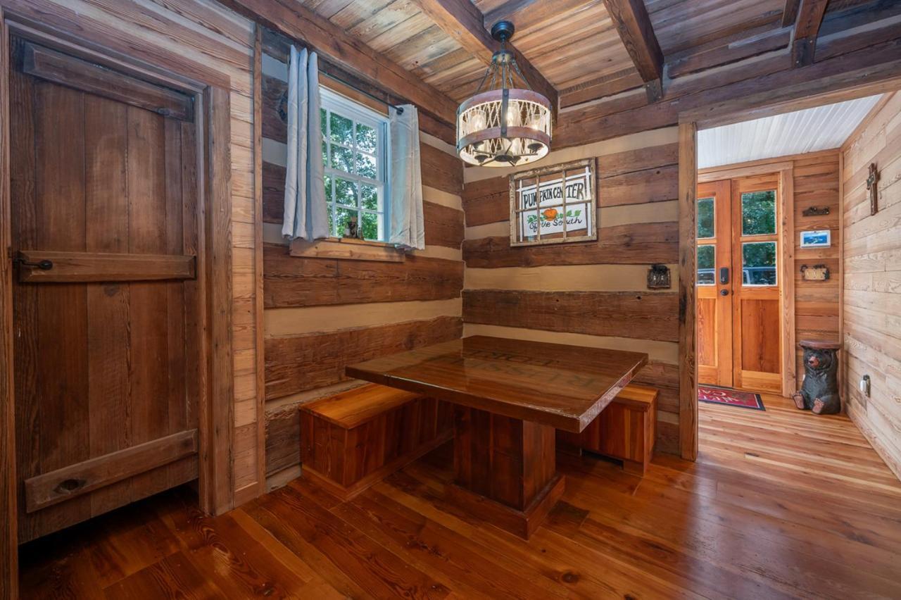 فيلا Russell'S Fort At White Oak Point: Historical Cabin On Lake Lure, Luxury, Direct Lake Access! المظهر الخارجي الصورة