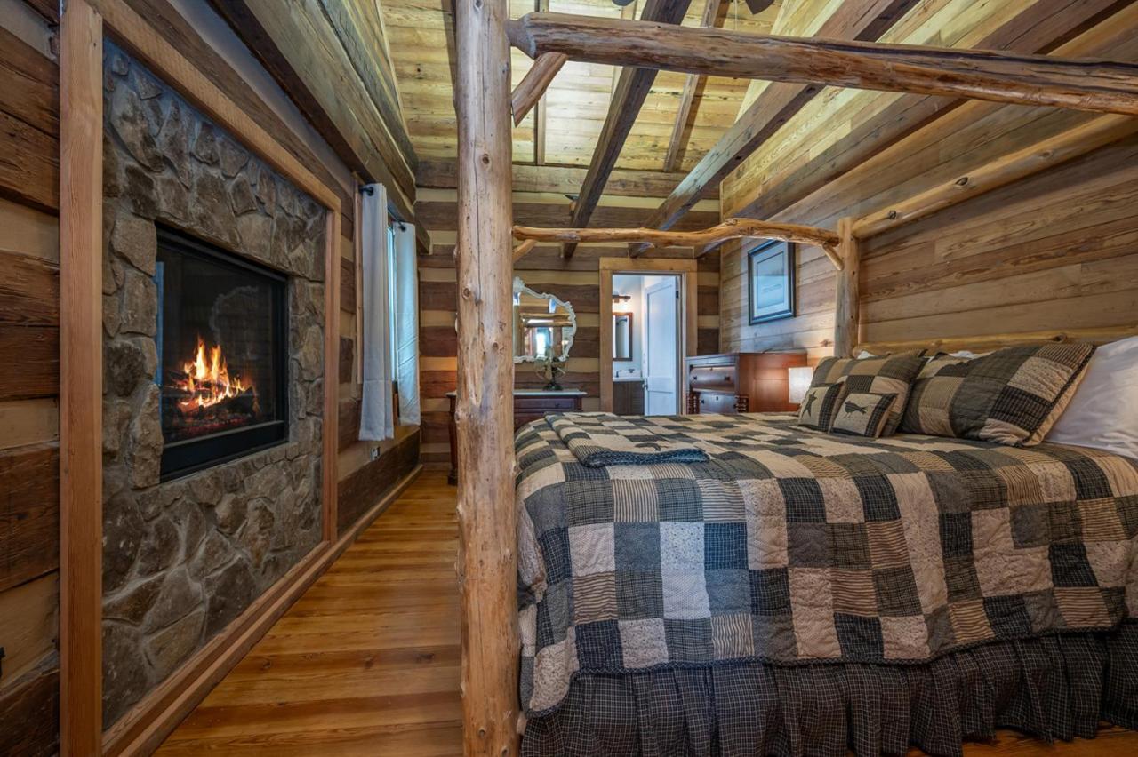 فيلا Russell'S Fort At White Oak Point: Historical Cabin On Lake Lure, Luxury, Direct Lake Access! المظهر الخارجي الصورة