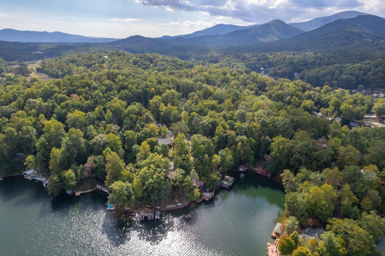 فيلا Russell'S Fort At White Oak Point: Historical Cabin On Lake Lure, Luxury, Direct Lake Access! المظهر الخارجي الصورة